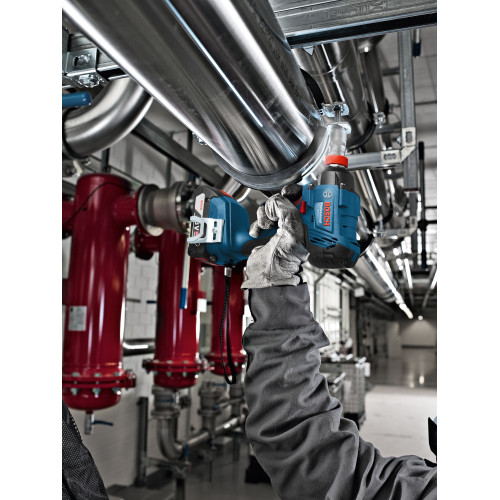 Аккумуляторный ударный гайковерт Bosch GDX 180-LI 