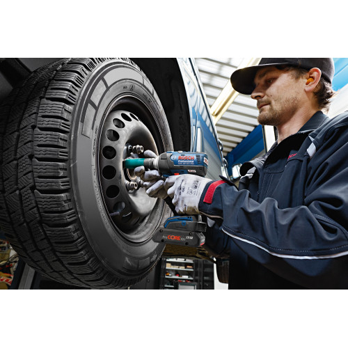 Аккумуляторный  набор батарей Li-Ion + ЗУ, Bosch набор аккумуляторов Li-Ion 4 Ач, 18В + ЗУ GAL 1880 CV Professional  1600A016GF