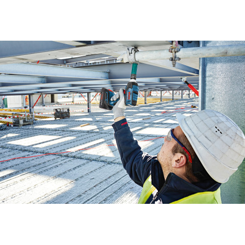 Аккумуляторный  набор батарей Li-Ion + ЗУ, Bosch набор аккумуляторов Li-Ion 4 Ач, 18В + ЗУ GAL 1880 CV Professional  1600A016GF